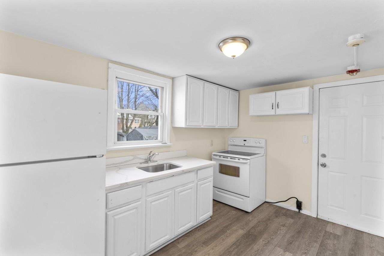 313 High Street - Photo 4 of 28