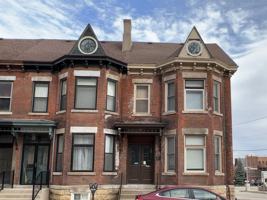 featured image of 1004 Bluff St