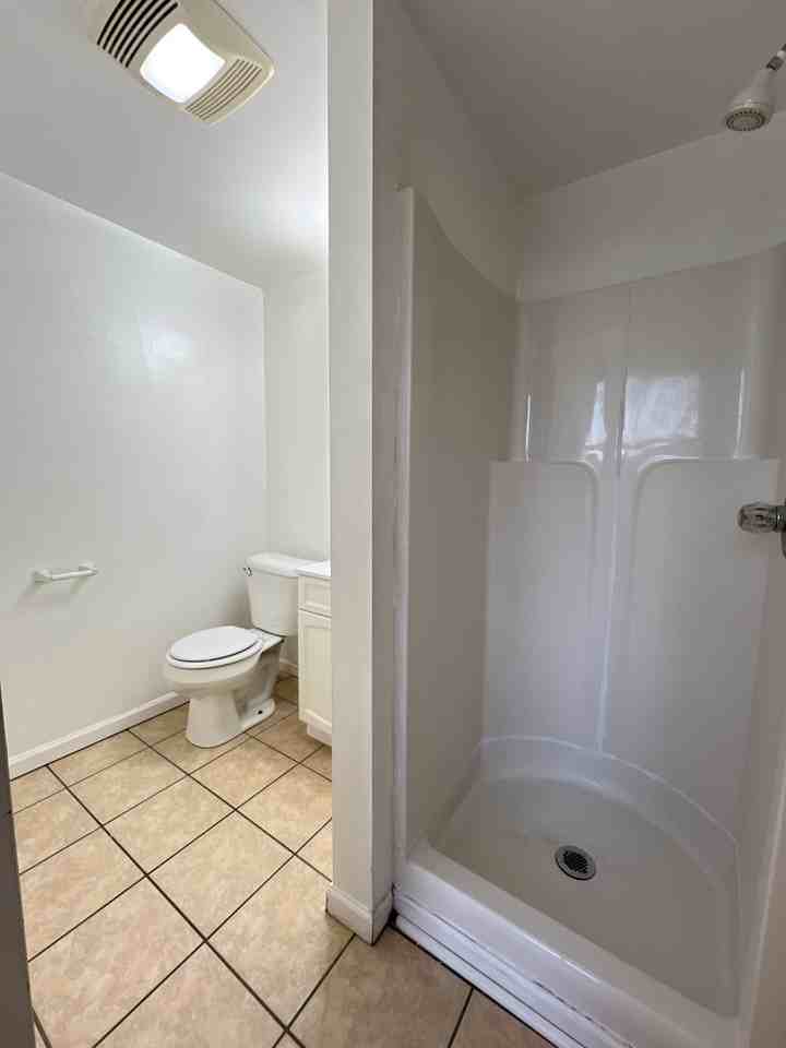 1004 Bluff Street - Photo 7 of 10