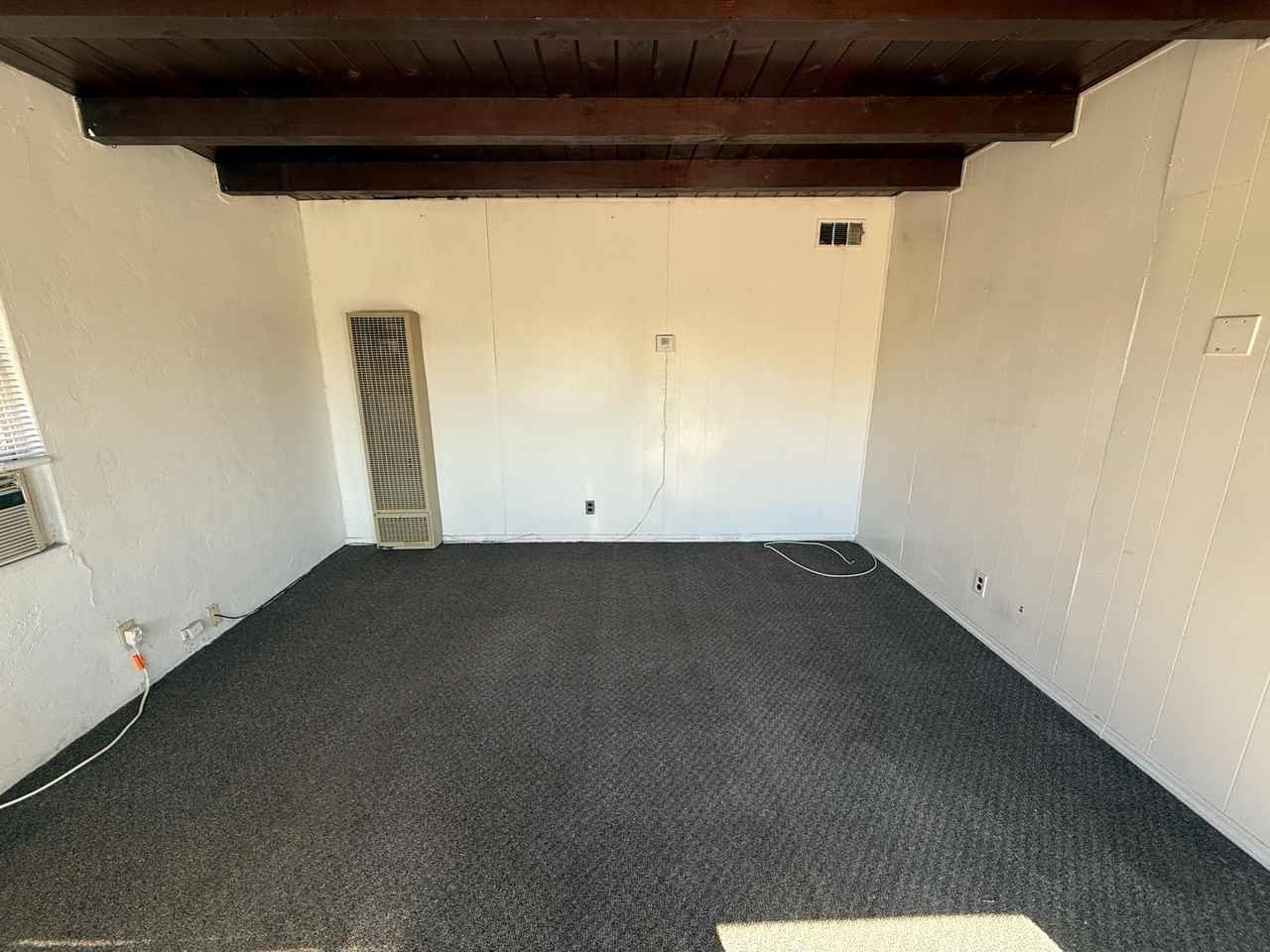 1406 // 5019 E 1st St - Photo 5 of 16