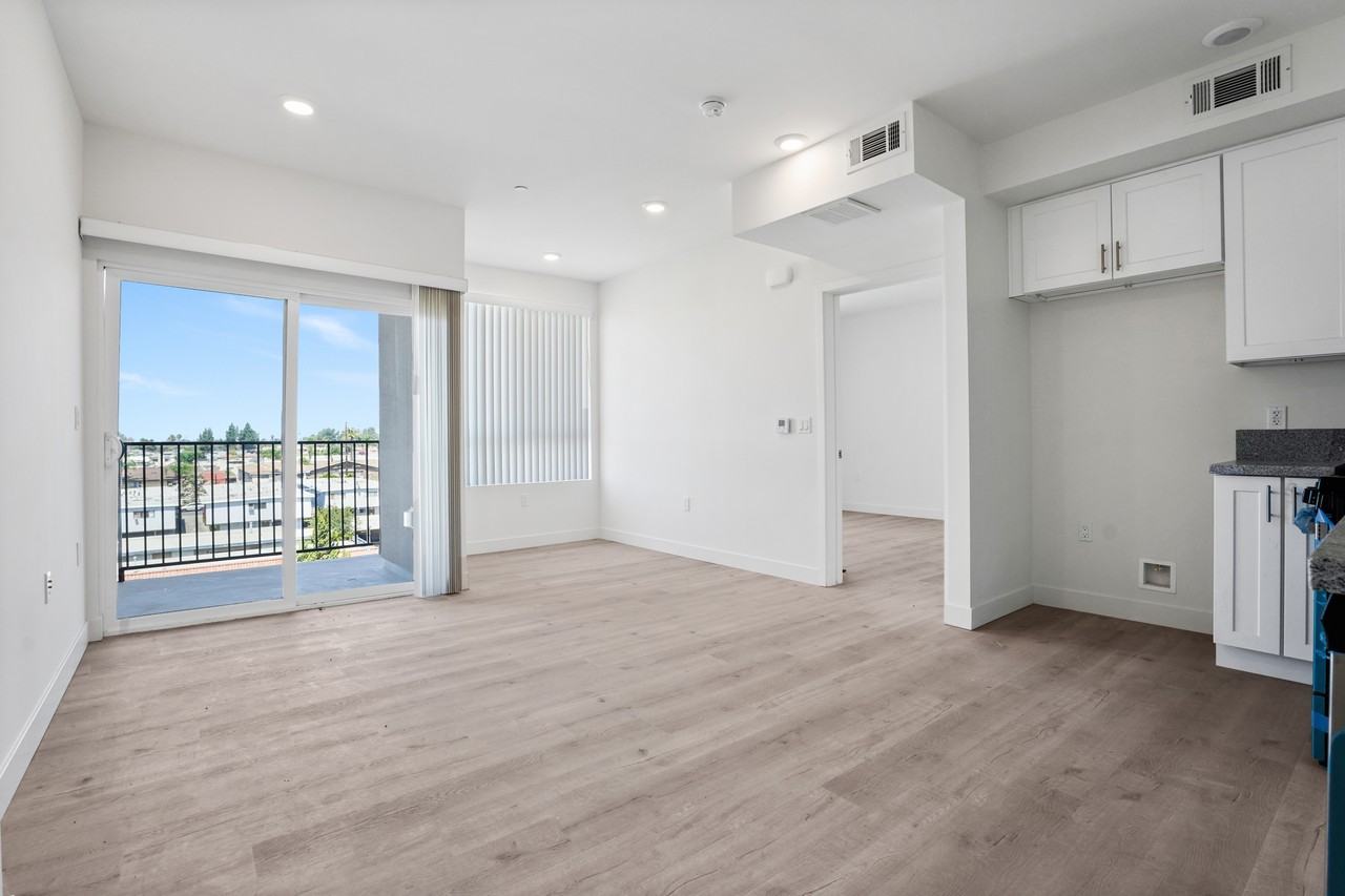 8802 Van Nuys Boulevard - Photo 6 of 16