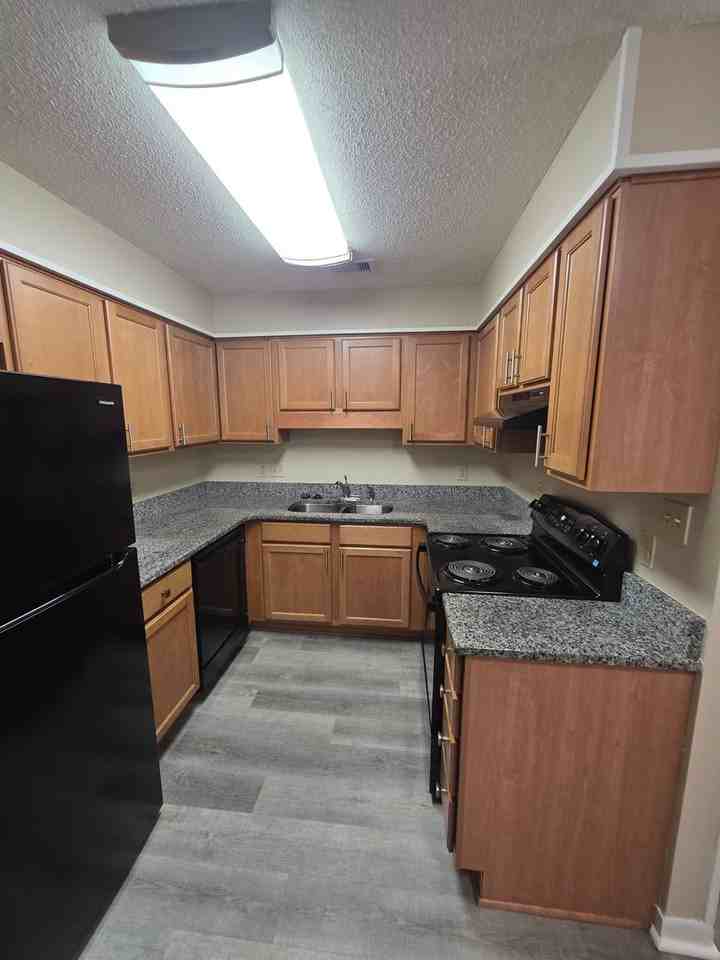 117 Alder Ave Se - Photo 2 of 20