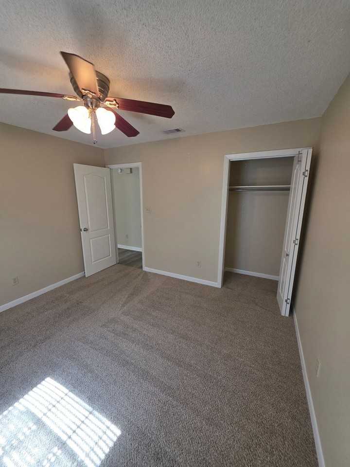 117 Alder Ave Se - Photo 5 of 20