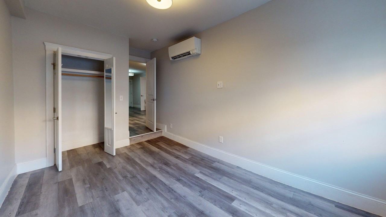 108-110 Meridian Street - Photo 3 of 9