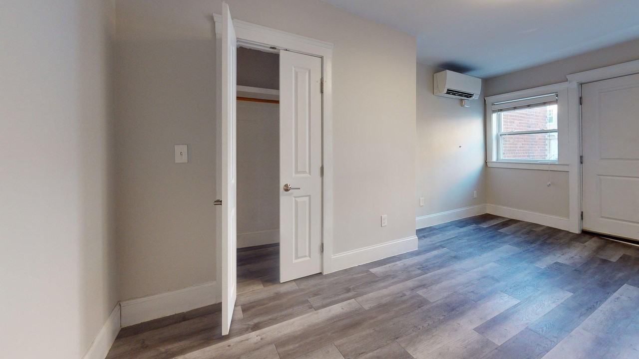 108-110 Meridian Street - Photo 6 of 9