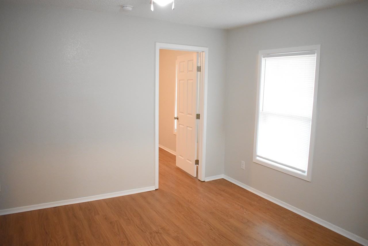 2433 Woden Road - Photo 2 of 18