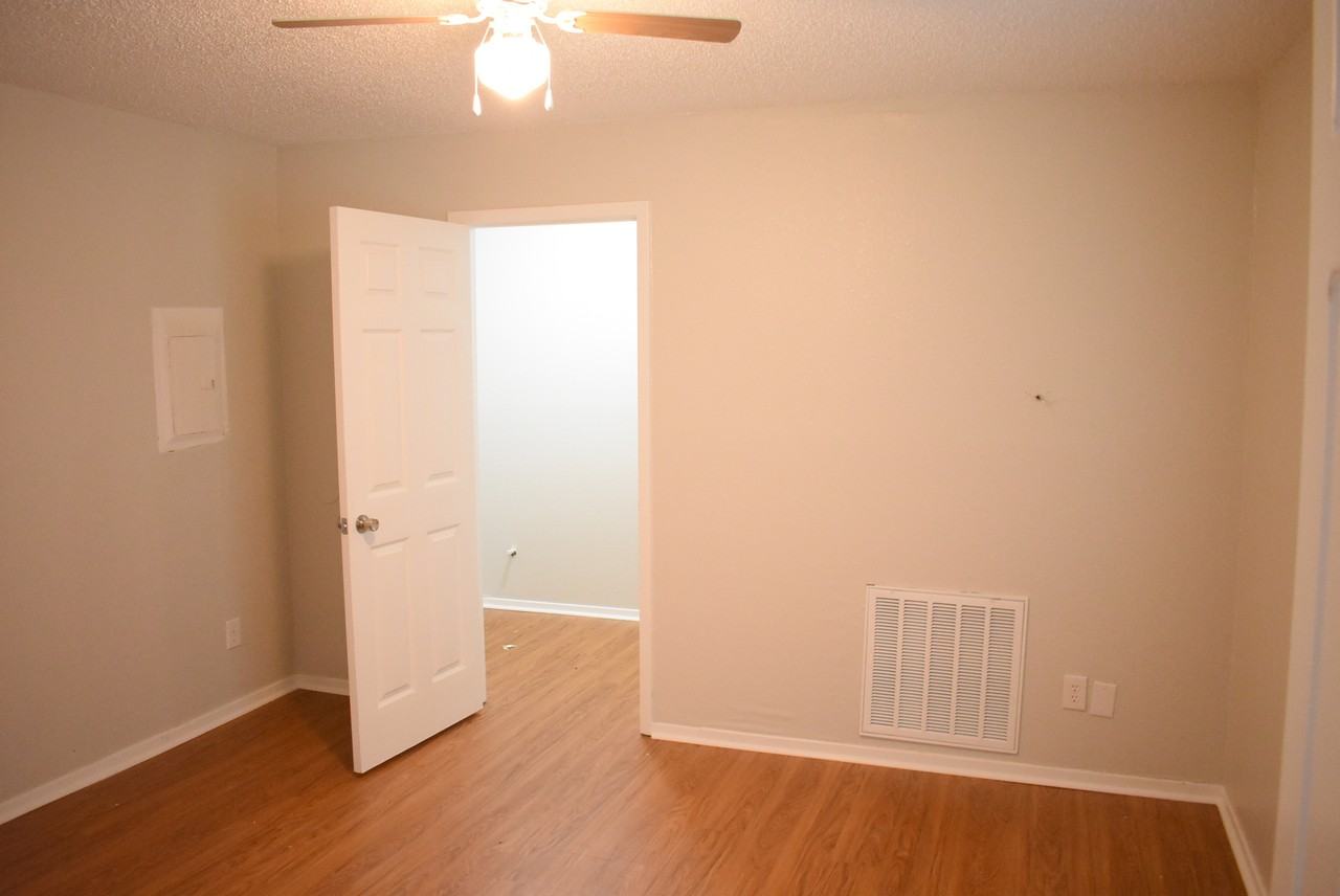 2433 Woden Road - Photo 6 of 18