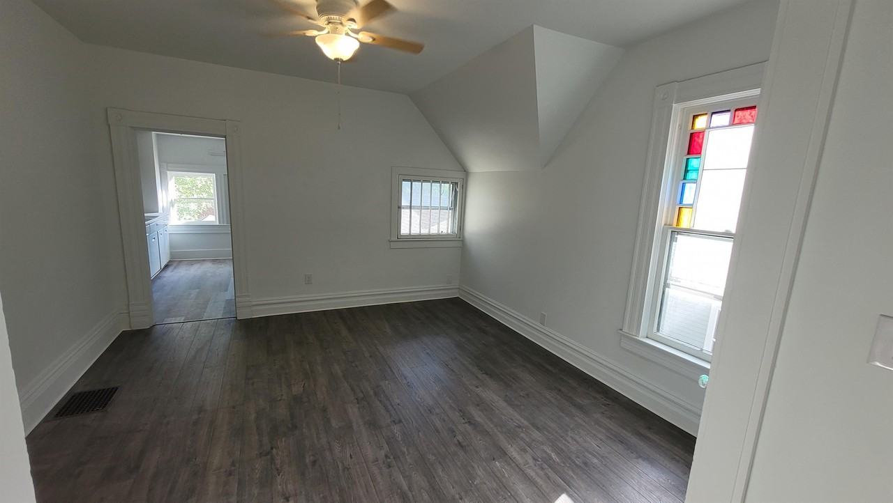 Colorado Avenue 728 W - Photo 6 of 12