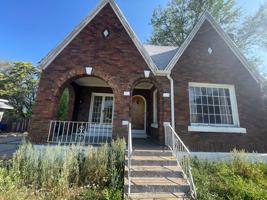 featured image of 1436 Swan St