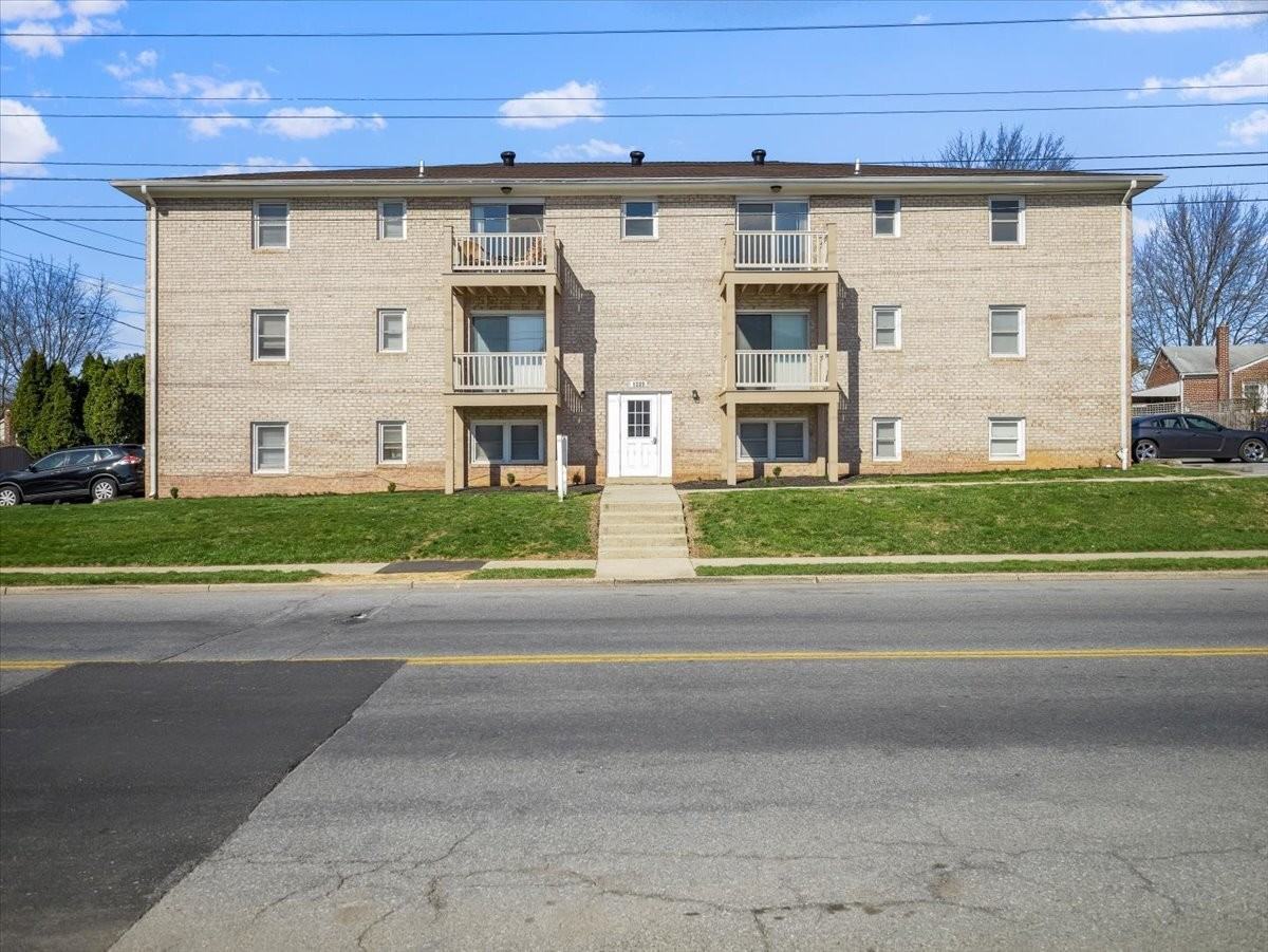 1309 North East Street - Photo 3 of 11