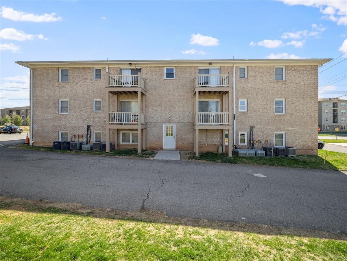 1309 North East Street - Photo 4 of 11