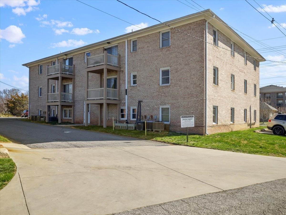 1309 North East Street - Photo 5 of 11