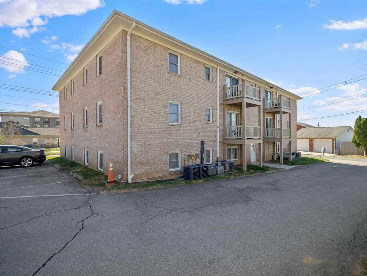 1309 North East Street - Photo 6 of 11