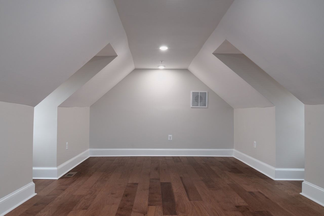 1 East Montgomery Street - Photo 3 of 50