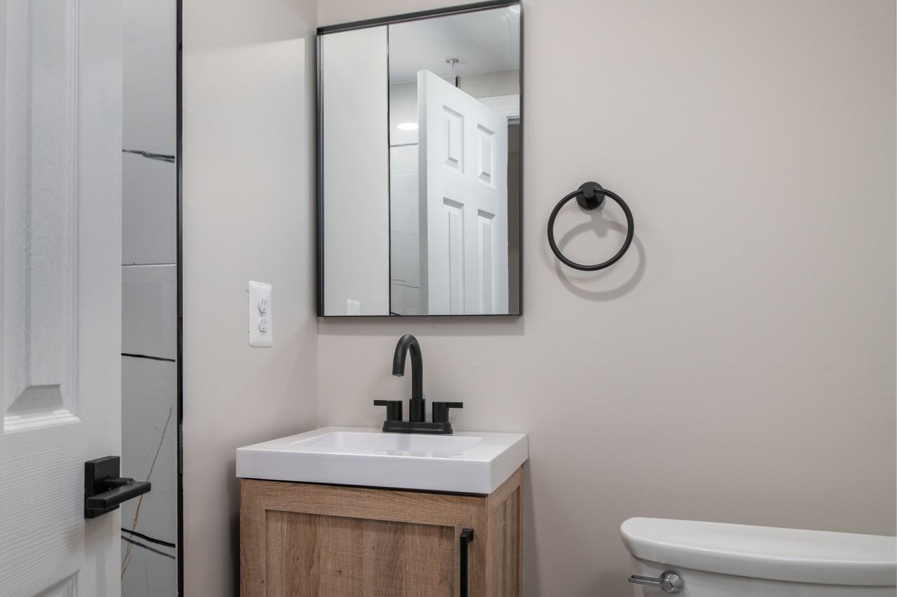 1 East Montgomery Street - Photo 6 of 50