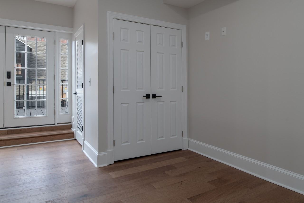 1 East Montgomery Street - Photo 6 of 36