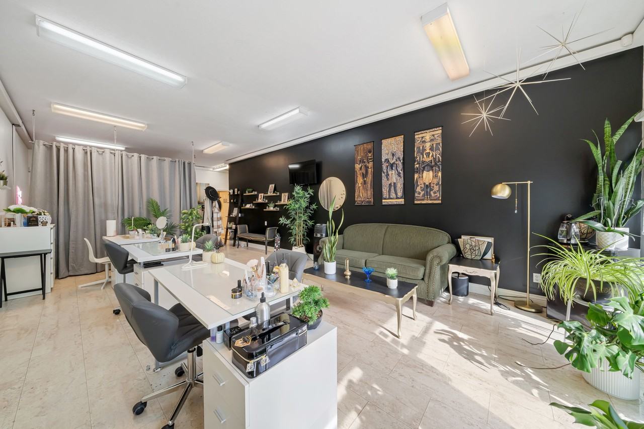 121 1 Street #103 - Photo 3 of 7