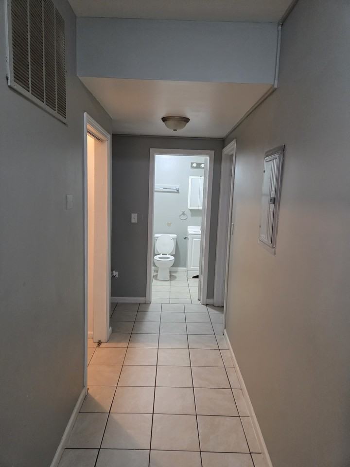 6142 South King Drive - Photo 6 of 15