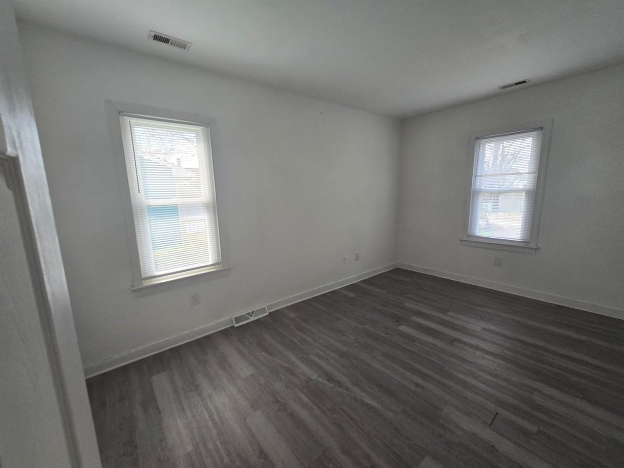 404 N 4th Ave - Photo 7 of 8