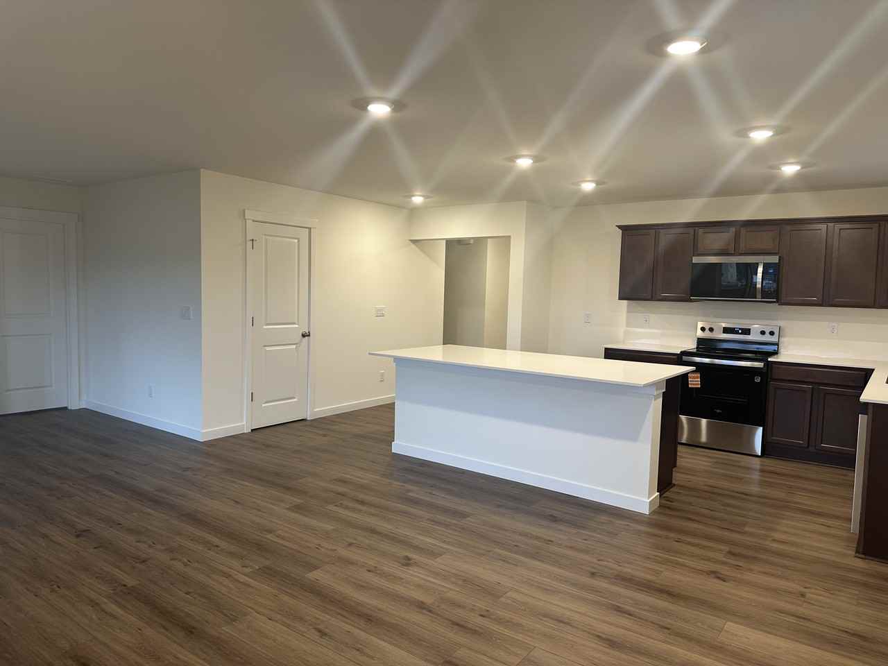 17102 126th Street Court East - Photo 4 of 29