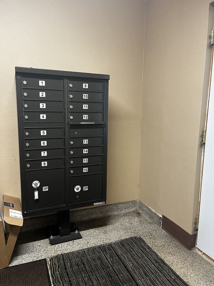 504 Division Street - Photo 3 of 5