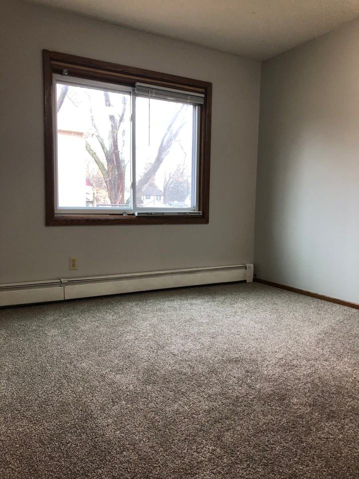 830 11th Avenue - Photo 4 of 9