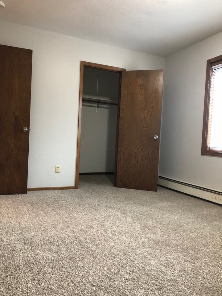 830 11th Avenue - Photo 5 of 9