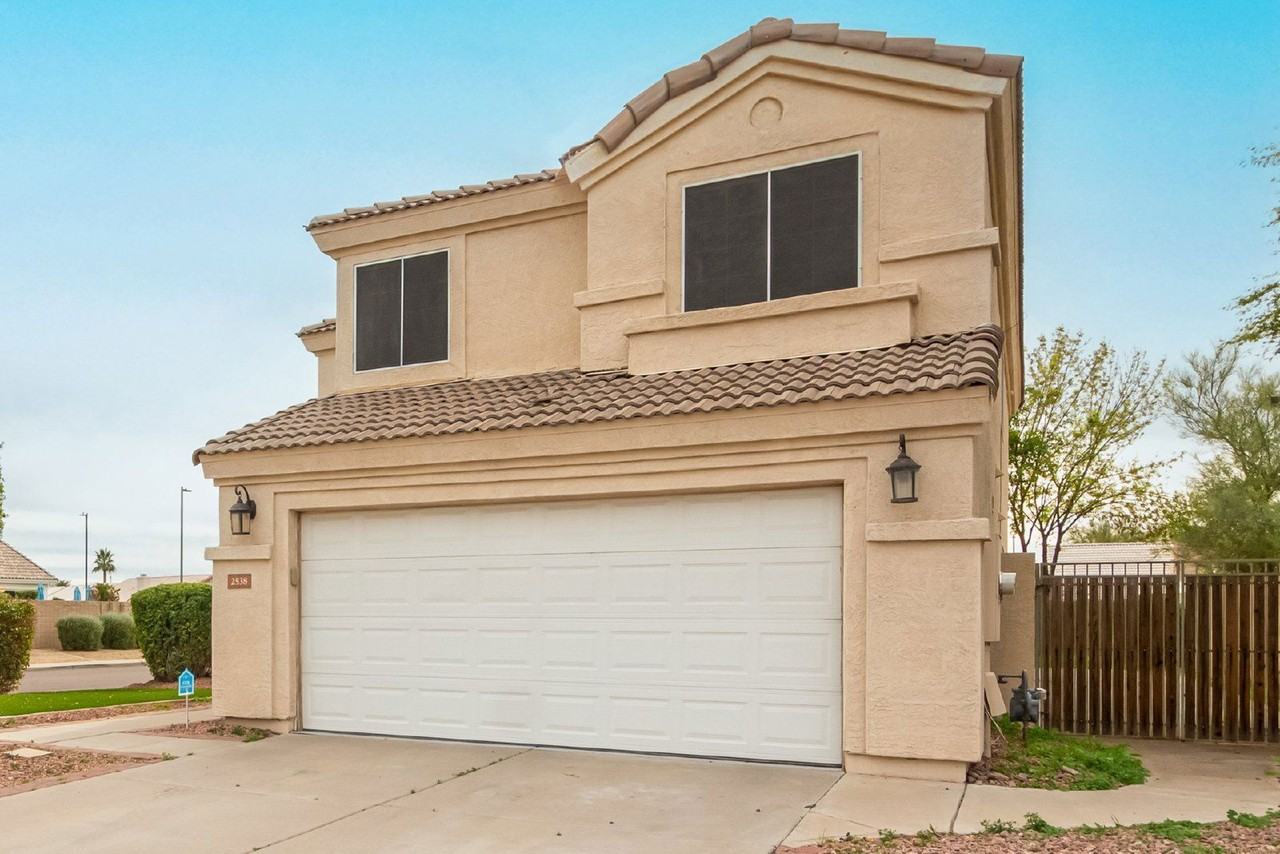 2538 N 131st Ln - Photo 4 of 30