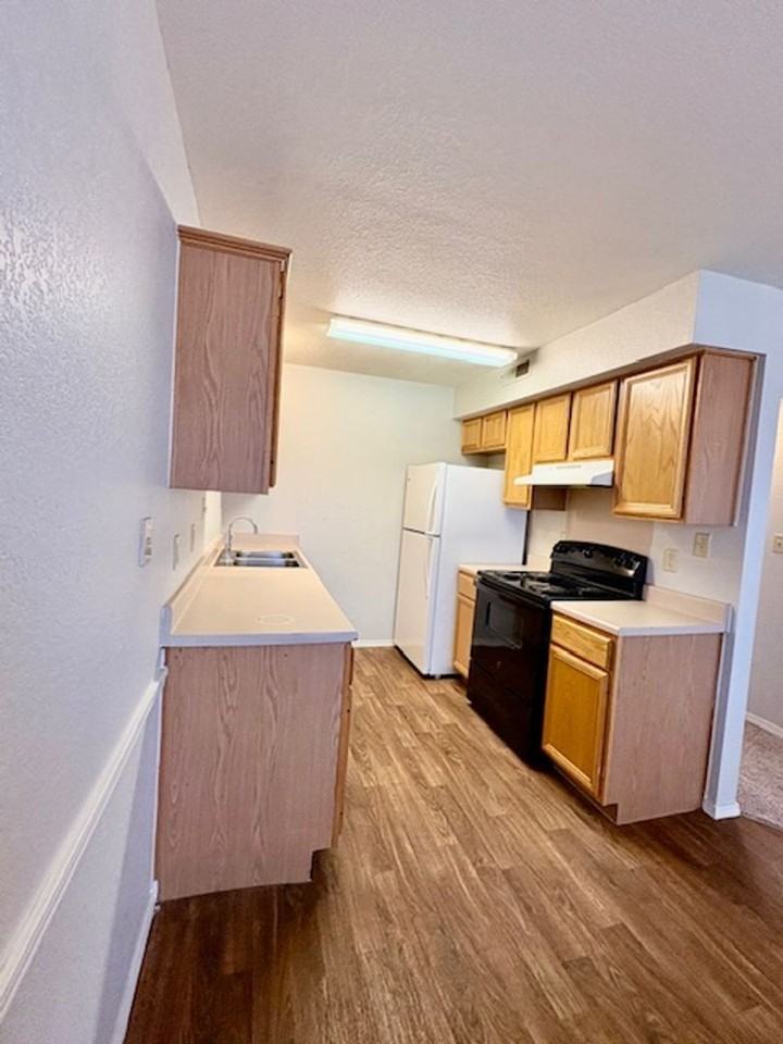 Park Ridge Apartments - Photo 6 of 22