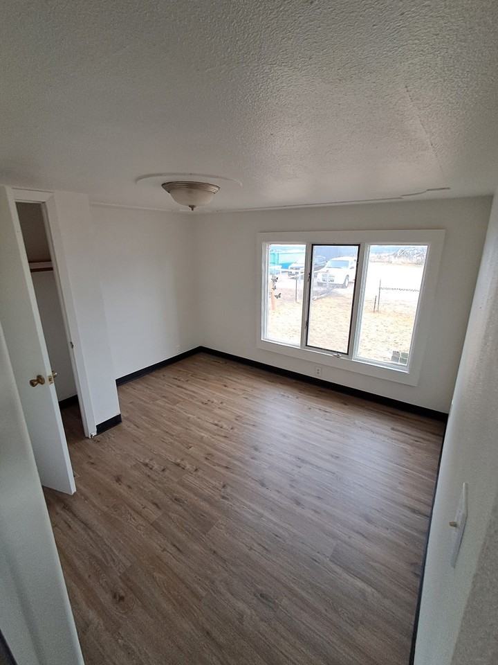 2303 South Greeley Highway - Photo 3 of 6