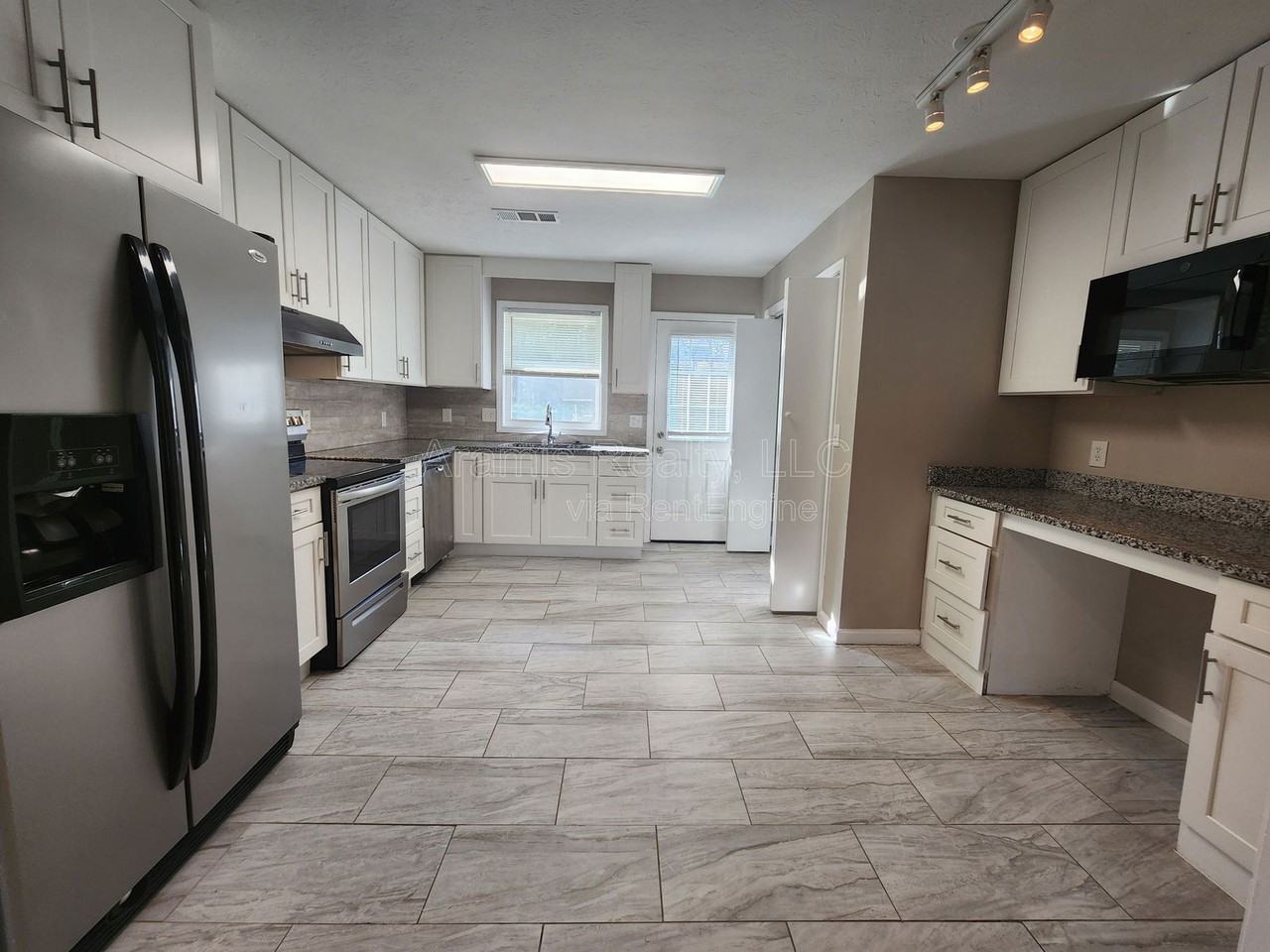 24 Paige St #1 - Photo 4 of 12