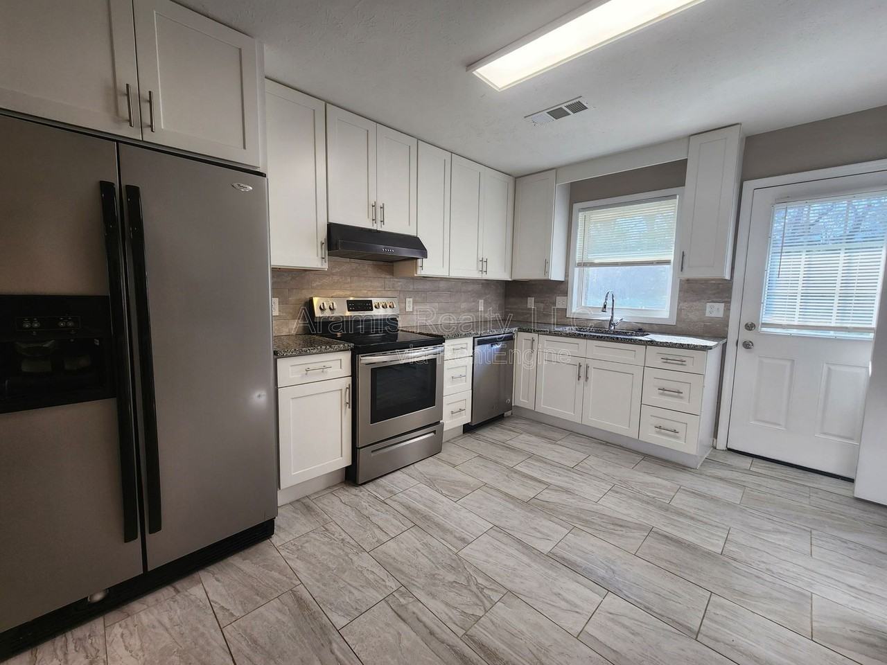 24 Paige St #1 - Photo 5 of 12