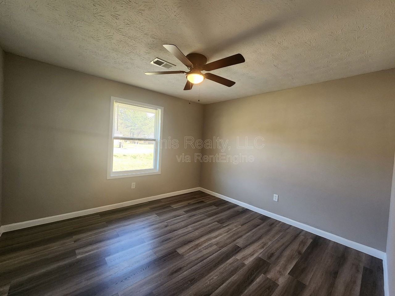 24 Paige St #1 - Photo 7 of 12