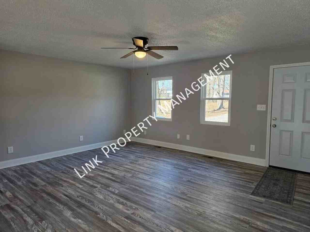 6108 Ramsey Rd - Photo 3 of 34