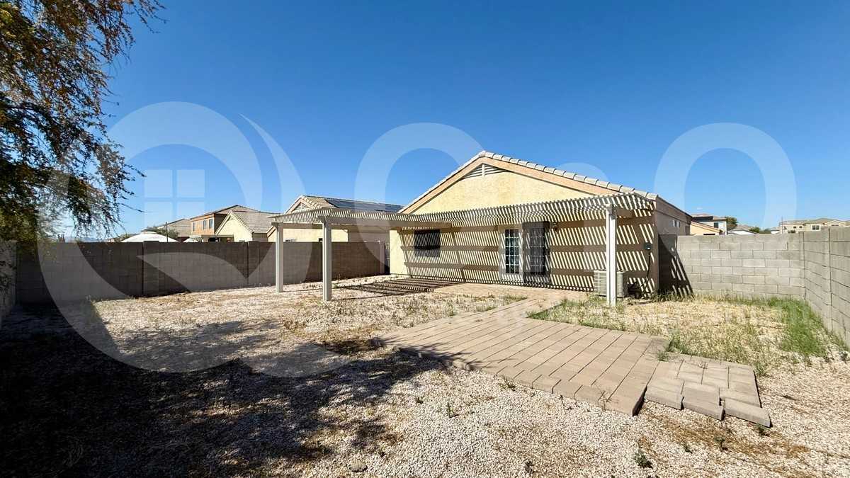 12301 W Aster Dr - Photo 5 of 33