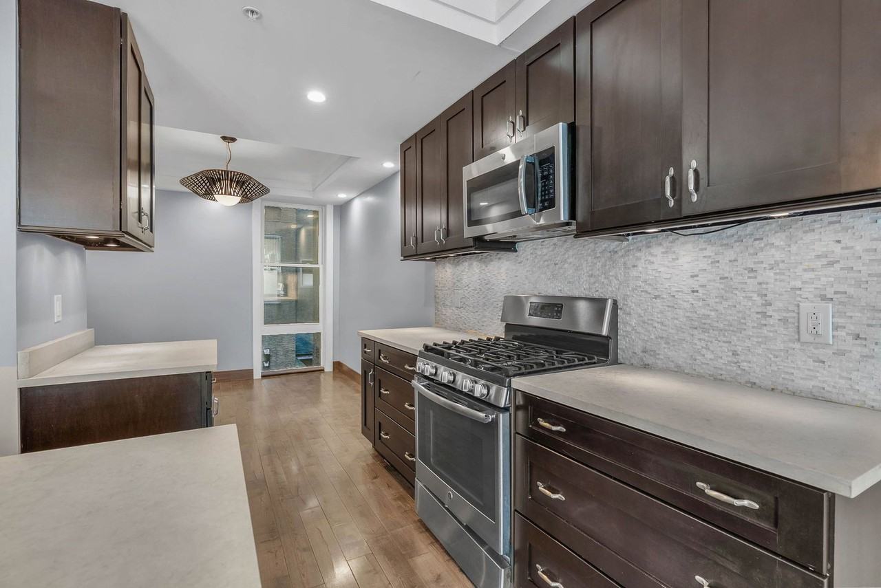 1512 Frankford Ave #1 - Photo 3 of 31