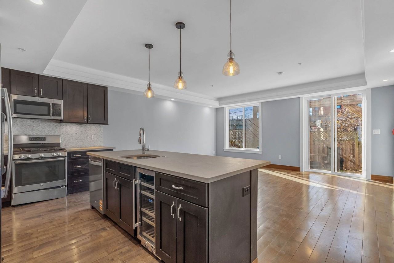 1512 Frankford Ave #1 - Photo 6 of 31