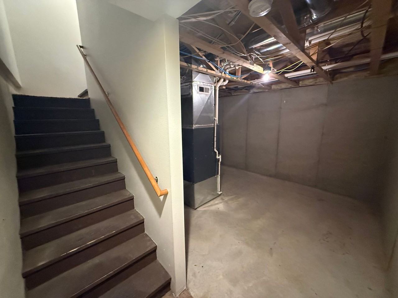 Hawkeye Townhomes - Photo 6 of 10