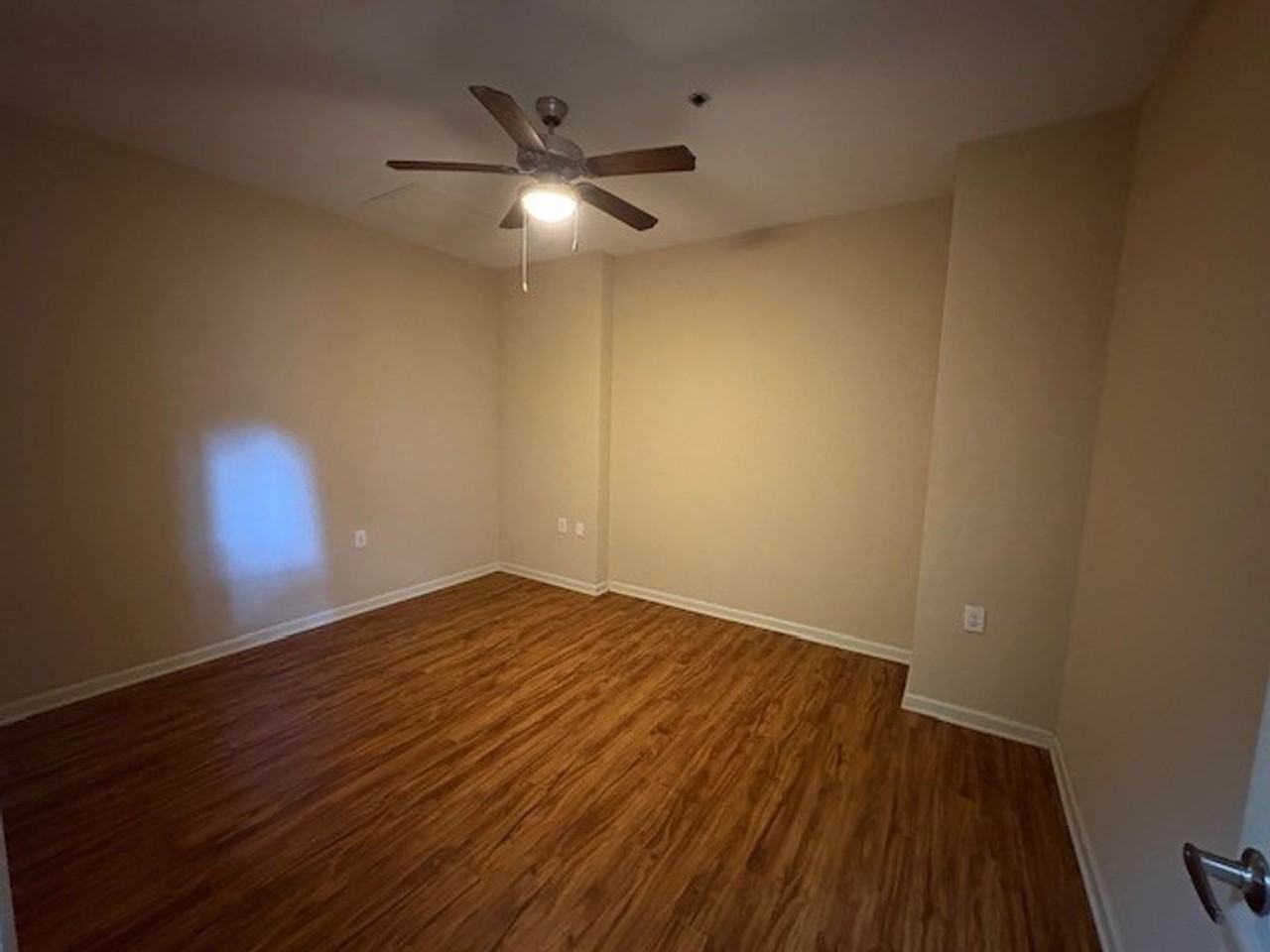 466 Poplar St #1 - Photo 5 of 9