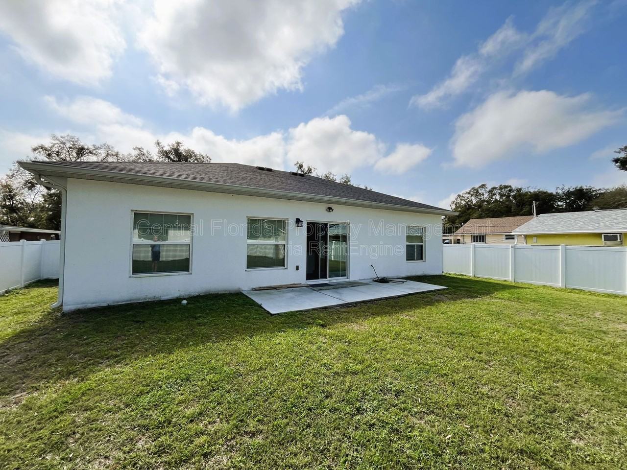 1025 37th St - Photo 2 of 27