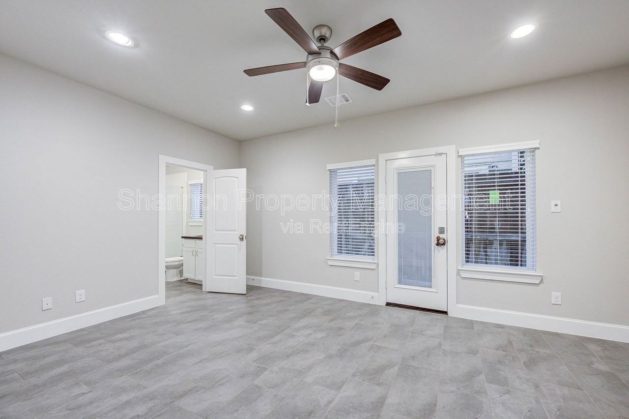 253 W 27th St - Photo 5 of 28