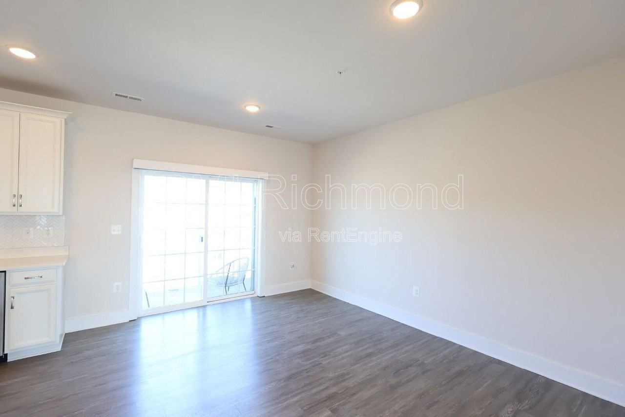 4340 Bon Secours Pkwy #B - Photo 3 of 27