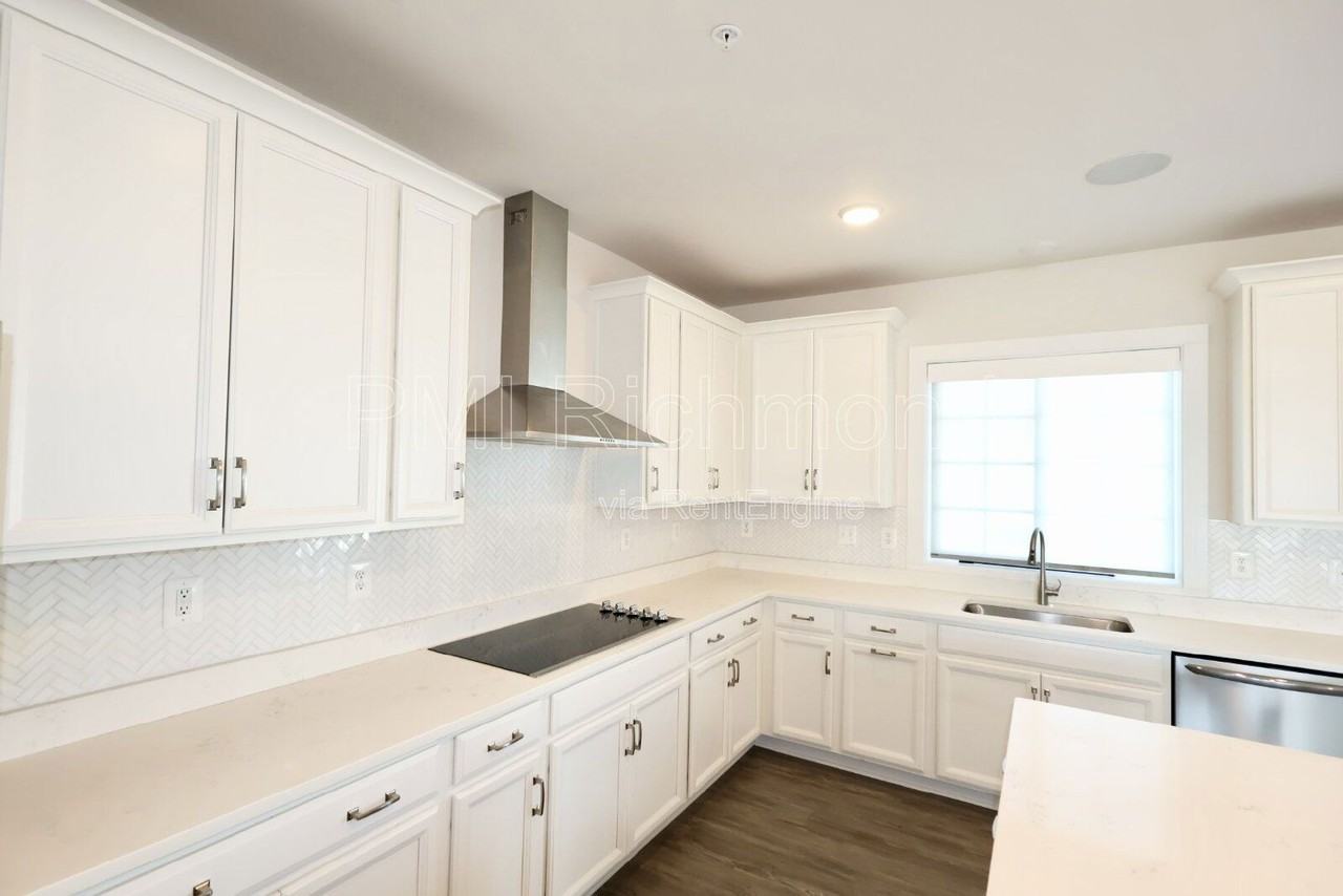 4340 Bon Secours Pkwy #B - Photo 6 of 27