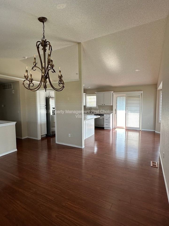 748 Reflection Lk - Photo 4 of 27