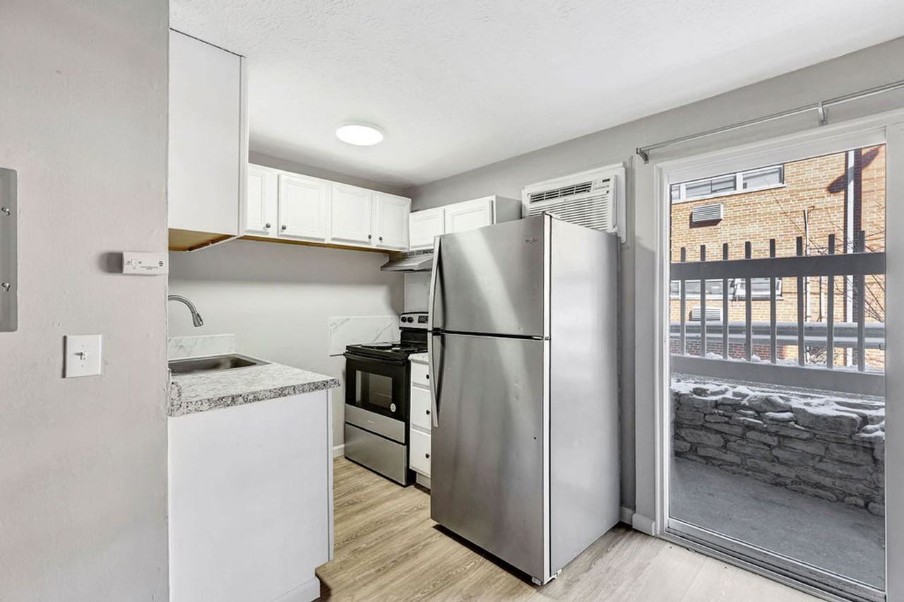 2342 Beechmont Ave #11 - Photo 4 of 10