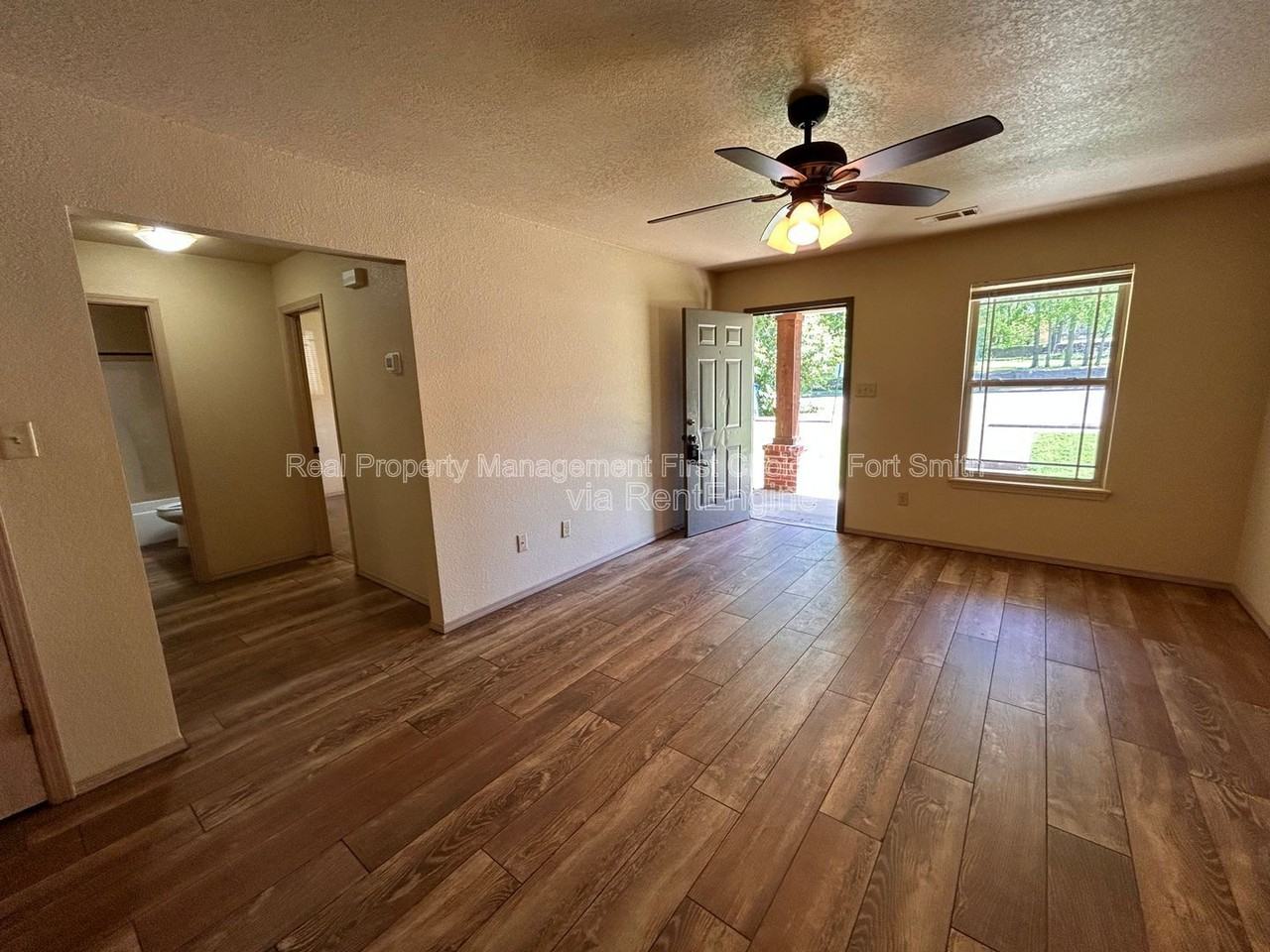 318 S 12th St - Photo 2 of 12