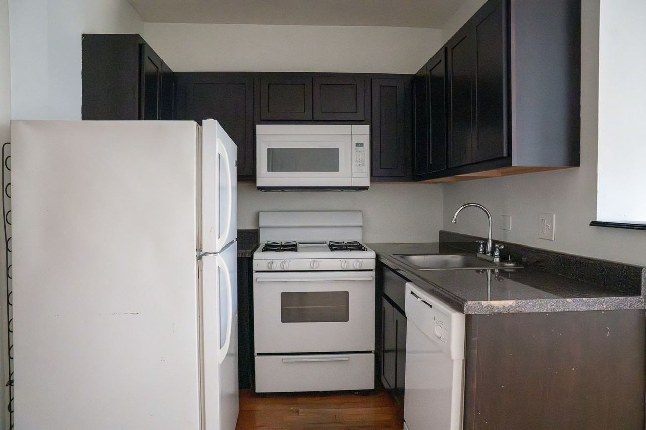 Malden - Photo 5 of 15