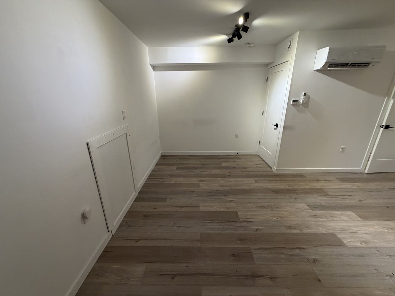 771 Annette Street #App3 - Photo 5 of 11