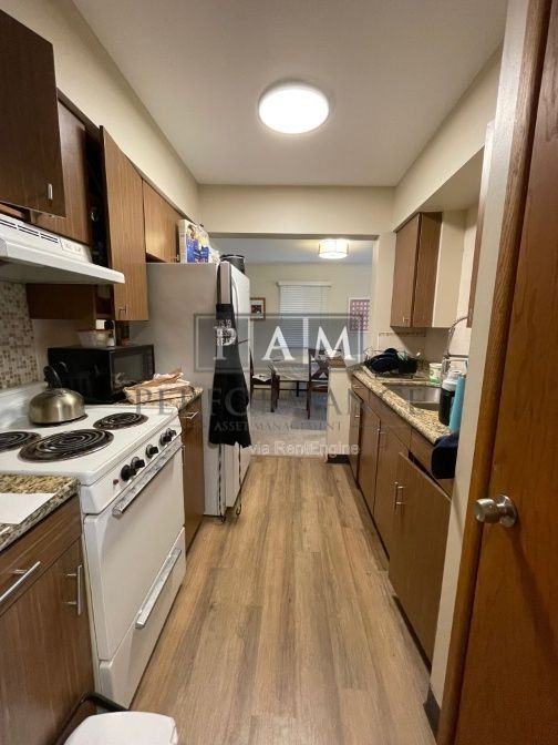 4434 N Oakland Ave #201 - Photo 5 of 7