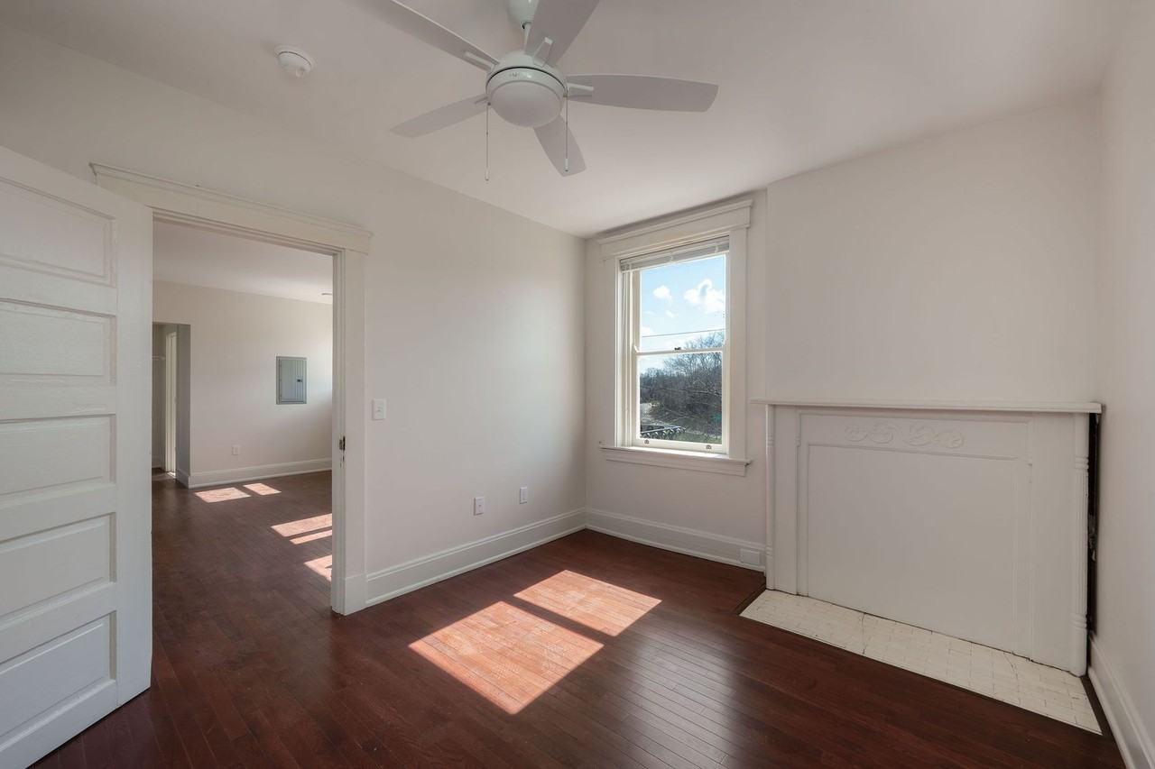 1740 Brewster Ave #6 - Photo 7 of 8